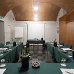 Отель Ariosto 4*